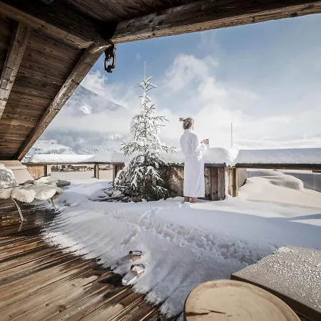 Stacherhof Aparthotel Fuegen