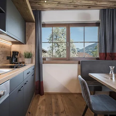 Aparthotel Stacherhof Fuegen