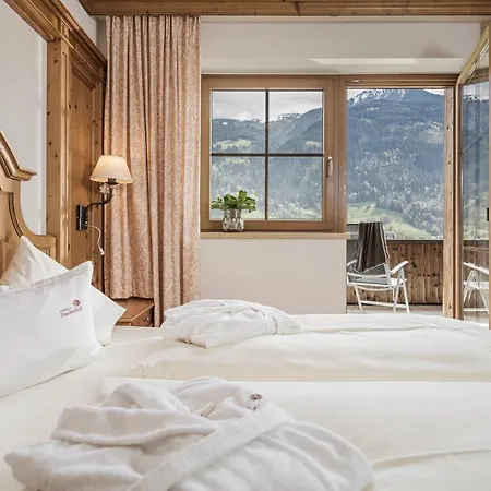 Stacherhof Aparthotel Fügen