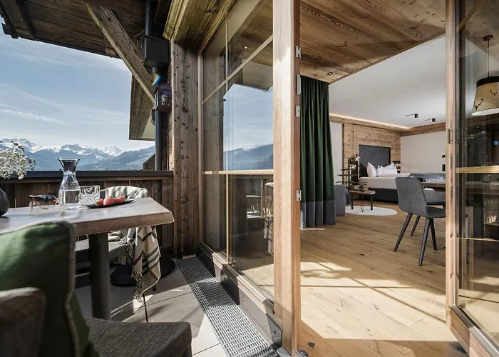 Stacherhof Aparthotel Fuegen